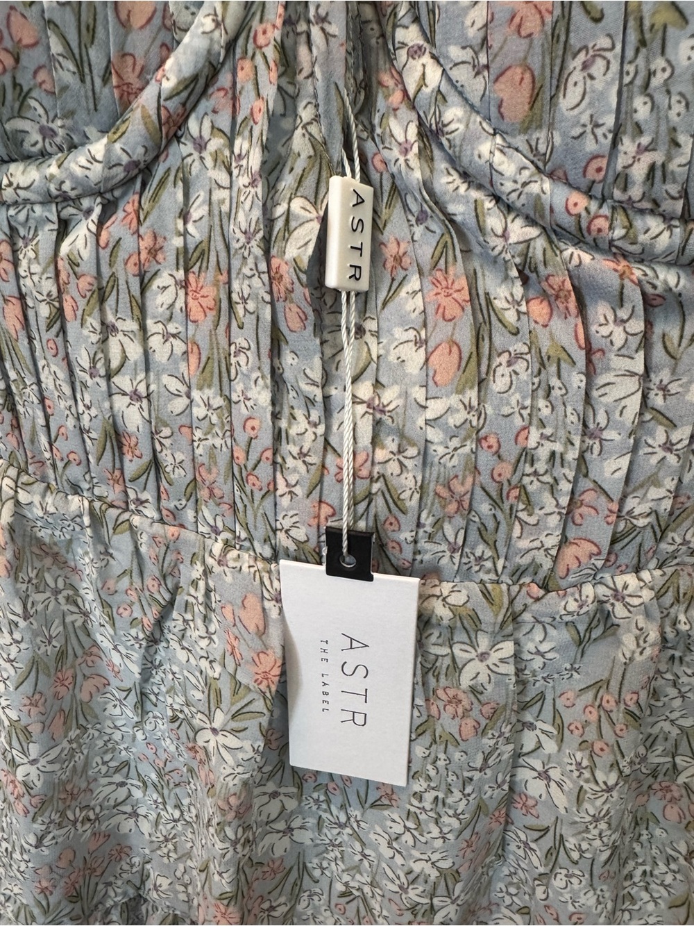 Astr the label Tiered Floral Maxi Dress in Pale Blue Sz Medium NWT - Picture 5 of 9